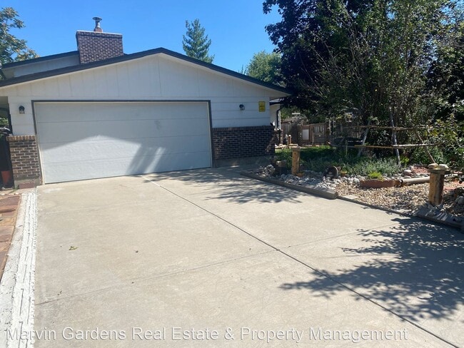 Building Photo - 4 br, 2 bath House - 646 Elliott St.