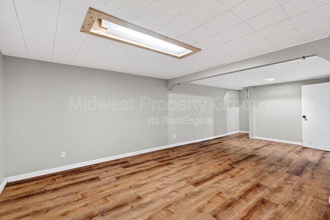 Building Photo - 710 Tyson Dr