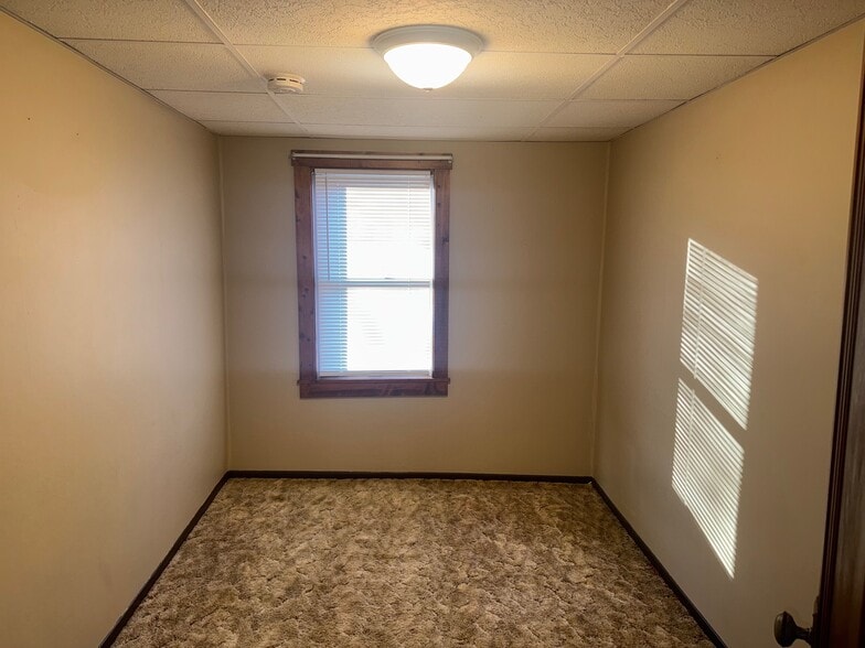 Building Photo - 1951 Route 481