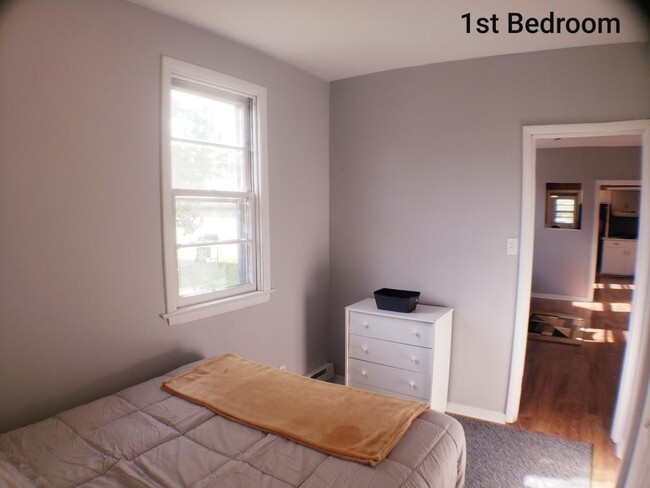 1st Bedroom - 30 Umberto Ave