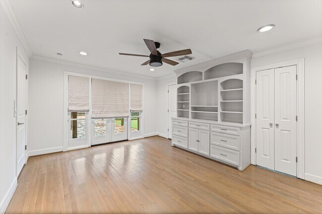 Building Photo - 6158 Burgoyne Rd