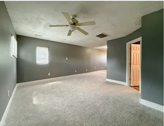 Building Photo - 3736 Kinnear Ave