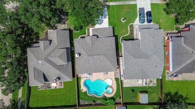 Building Photo - 13703 Broad Oaks Ln
