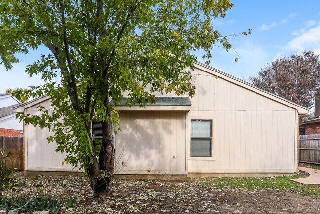 Building Photo - 4624 Goldrock Dr