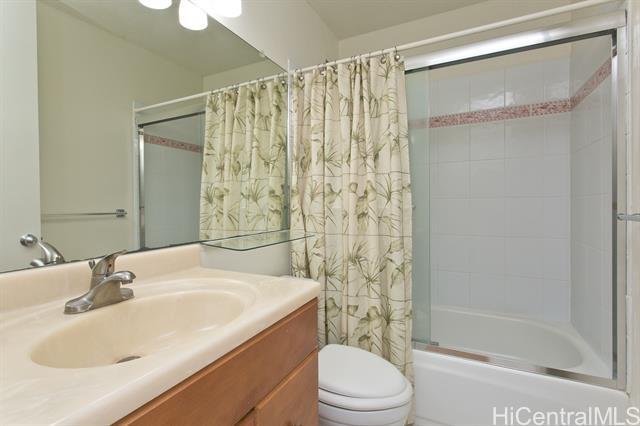 Building Photo - 2121 Ala Wai Blvd
