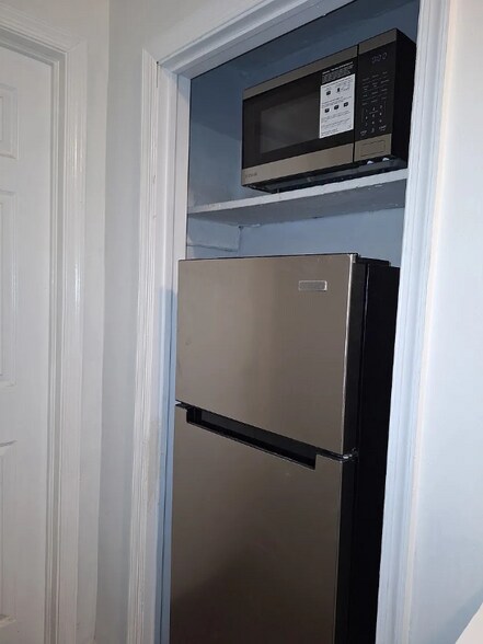 Building Photo - 2542 Cecil B. Moore Ave