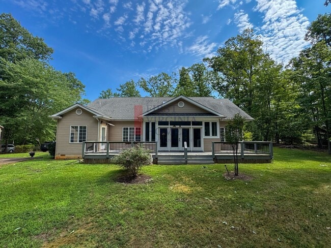 Building Photo - 25 Fleetwood Dr