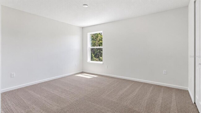 Building Photo - 2461 Hallow Gdn Rd
