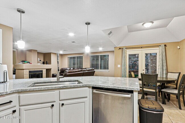 Building Photo - 6312 Casper Ridge Dr