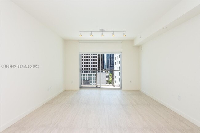 Building Photo - 77 SE 5th St