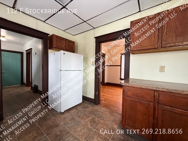 Building Photo - 112 E Stockbridge Ave