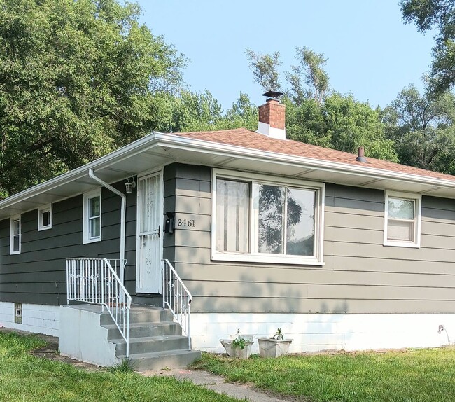 Building Photo - Just Listed! Updated Home – Move-In Ready