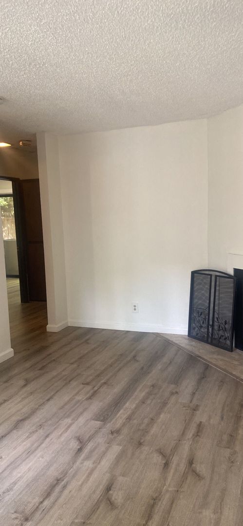 Building Photo - Wonderful secluded location in West Davis.