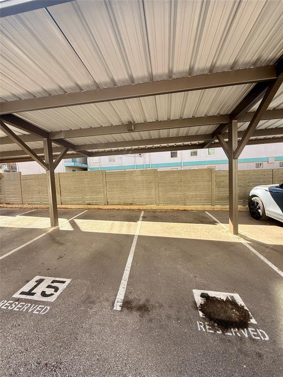 Building Photo - 207 W Johanna St