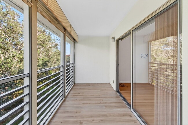 Building Photo - 1501 Cayman Way