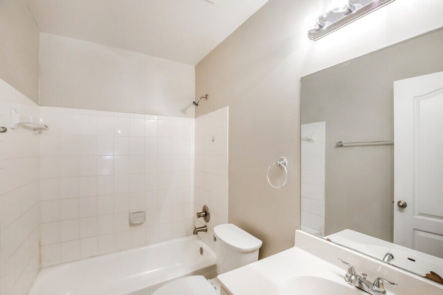 Building Photo - 1117 NW 97th Dr