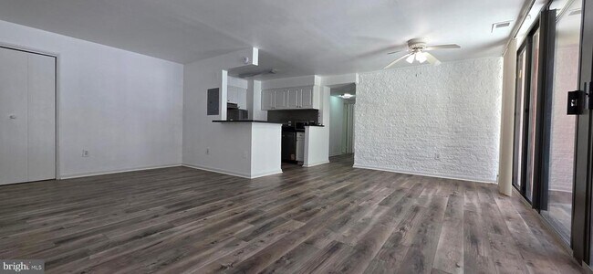 Building Photo - 12 S Van Dorn St