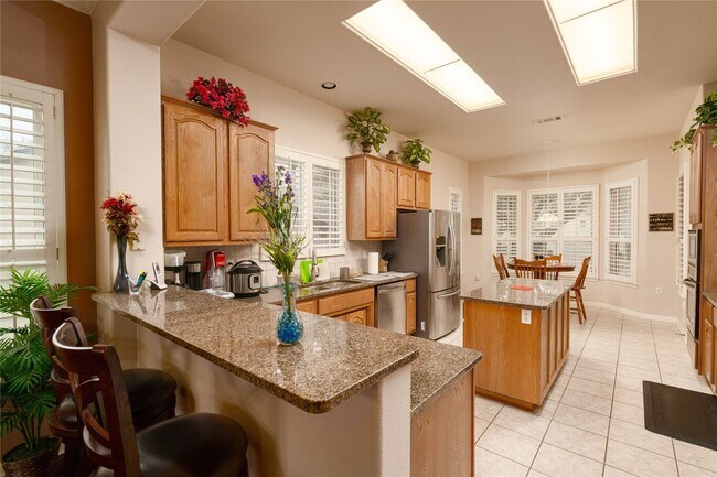 Building Photo - 107 Yaupon Ln