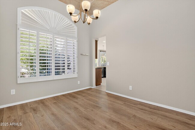 Building Photo - 4302 E Mossman Rd