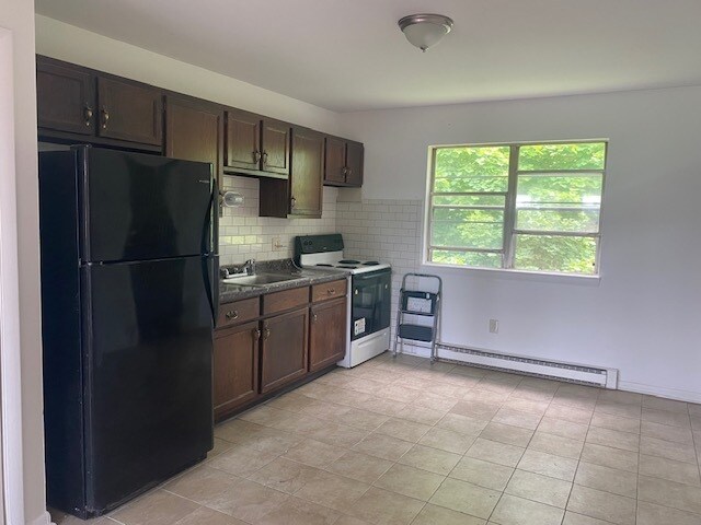 Building Photo - 41 Belair Dr