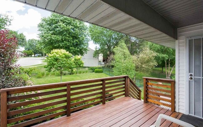 Back Deck - 2302 Catskill Ct