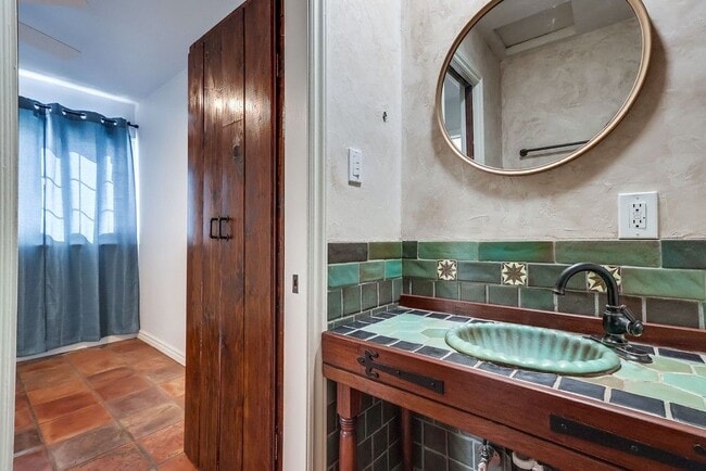 Building Photo - 4445 Marine