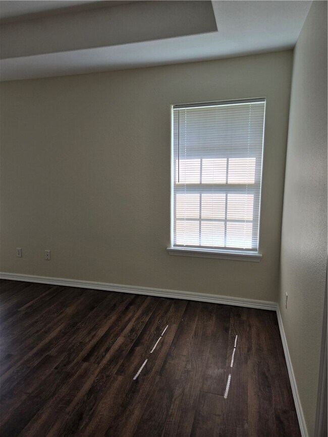 Building Photo - 1703 N Valor