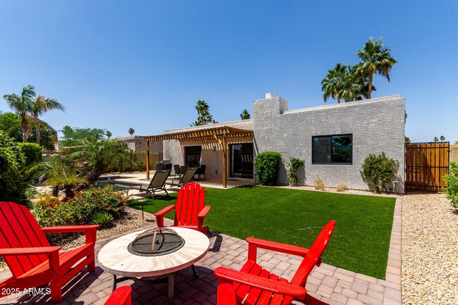 Building Photo - 6725 E Kelton Ln