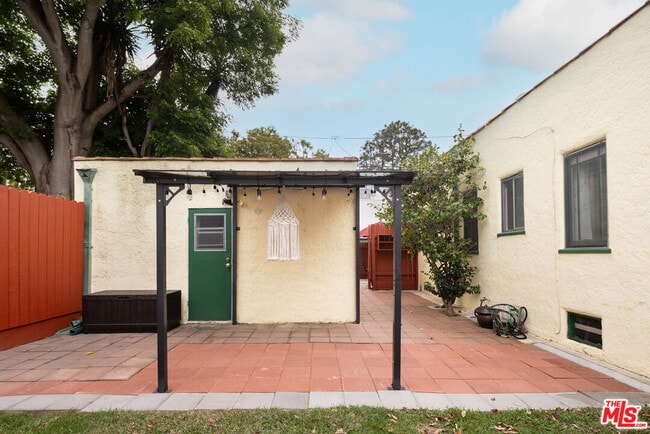 Building Photo - 1710 Glyndon Ave