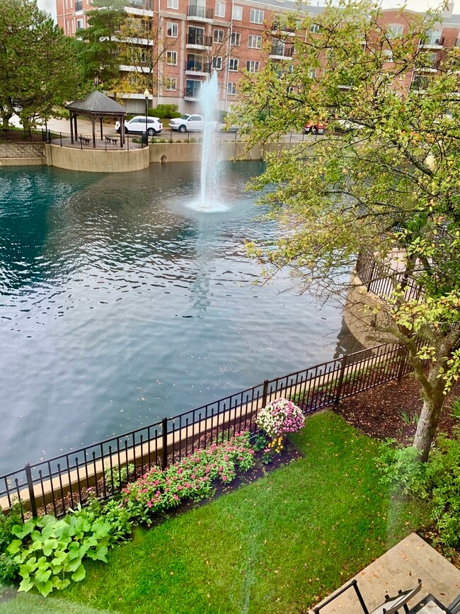 Building Photo - 362 Town Pl Cir