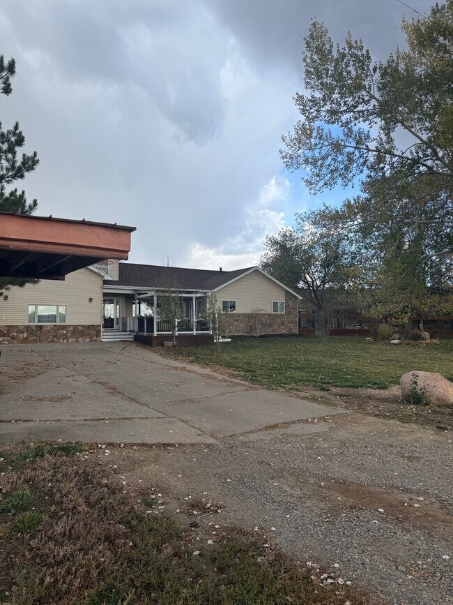 Primary Photo - 28236 Co Rd H