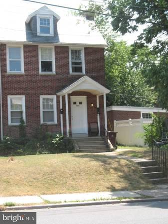 Building Photo - 2302 N Broom St