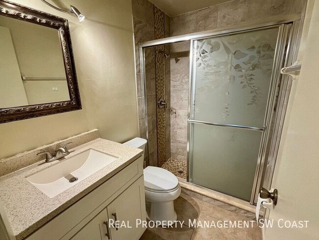 Building Photo - 4407 SW 7th Pl