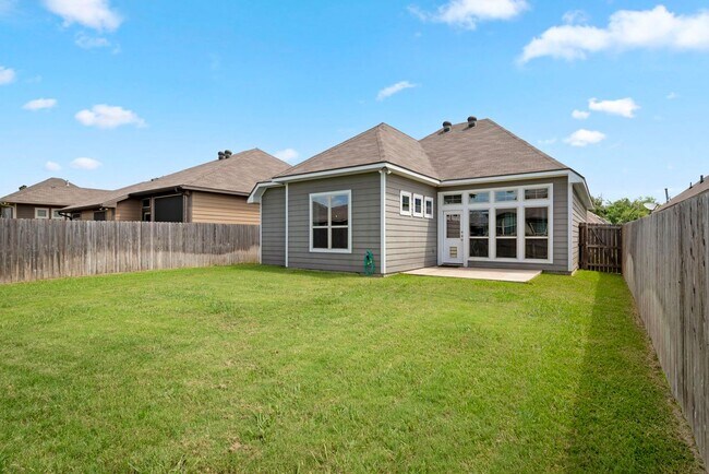 Building Photo - 2131 Naples Wy