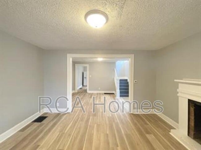 Building Photo - 367 S Grand Ave
