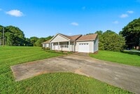Building Photo - Updated One-Story Home in Prime Conover Location