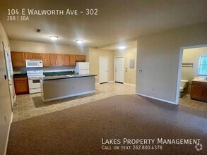 Building Photo - Adorable 2BR/1BA Third Floor Walk up in Hi...