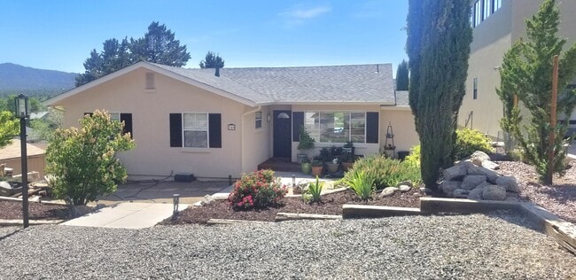 Building Photo - 240 S Alarcon St