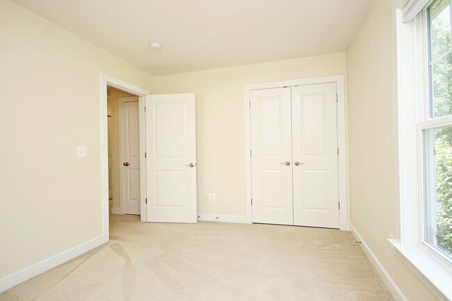 Building Photo - Dog-Friendly Brookwood Home Near UVA Medical Center & Downtown