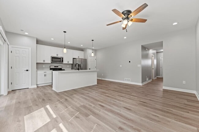 Building Photo - 11532 Willowbrook Rd