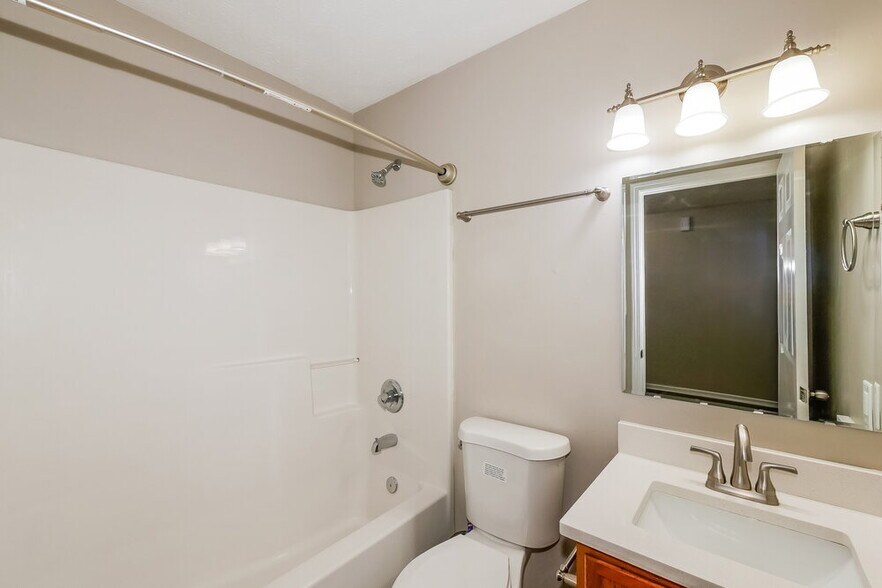 Building Photo - 1312 River Ridge Dr