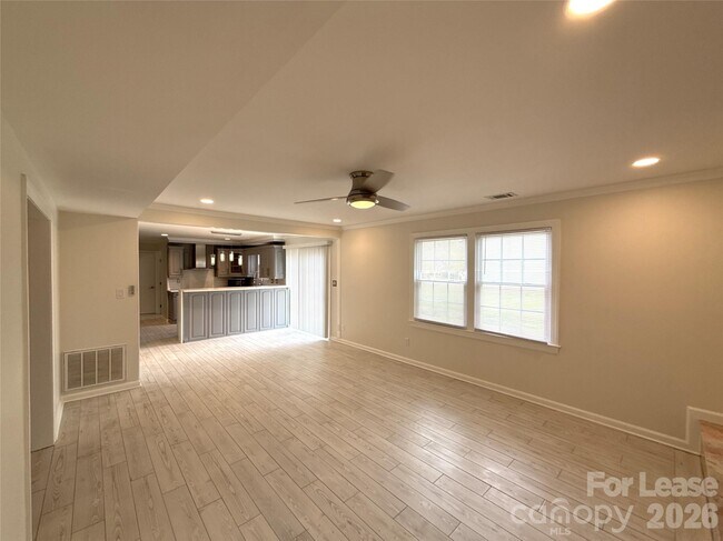 Building Photo - 7318 Connan Ln