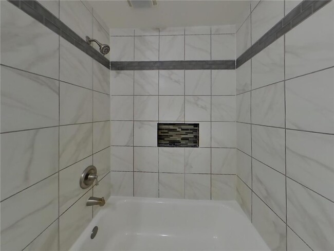 Building Photo - 14020 Raven St NW