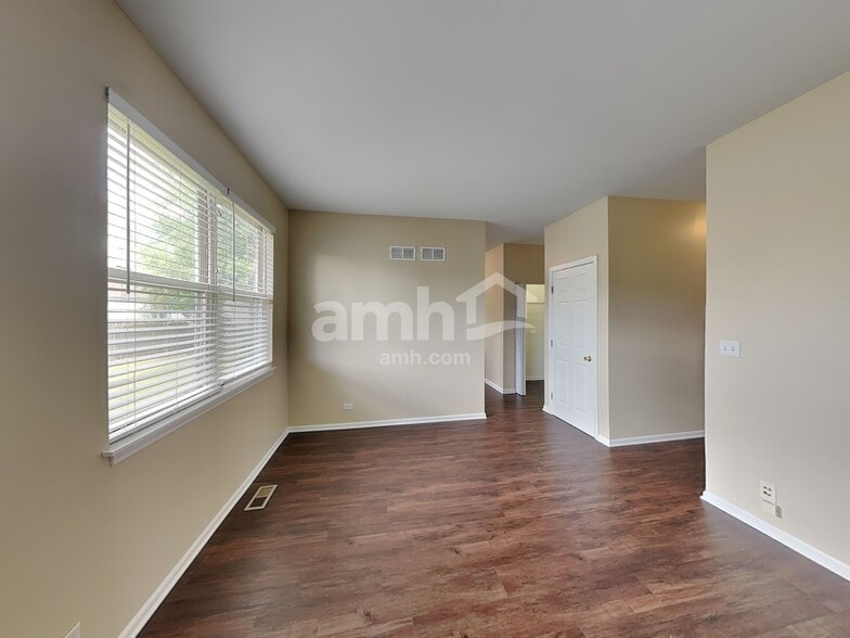 Building Photo - 16020 S Lexington Dr