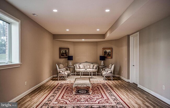 Building Photo - 7841 Montvale Way
