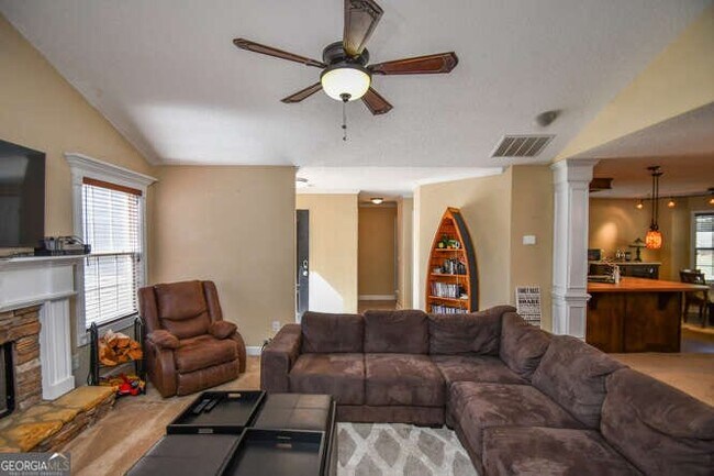 Building Photo - 886 Jefferson Walk Cir