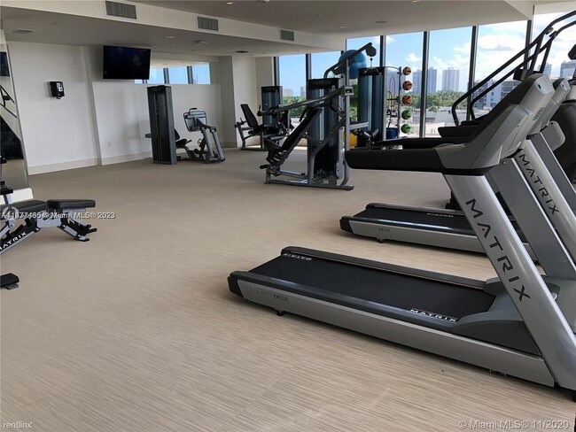 Building Photo - 3 br, 3 bath House - 2960 NE 207th St Unit...