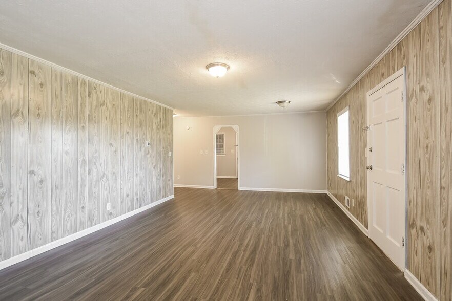 Building Photo - 3273 Millwright St