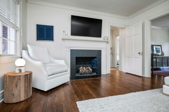 Building Photo - 1411 Fontaine Rd