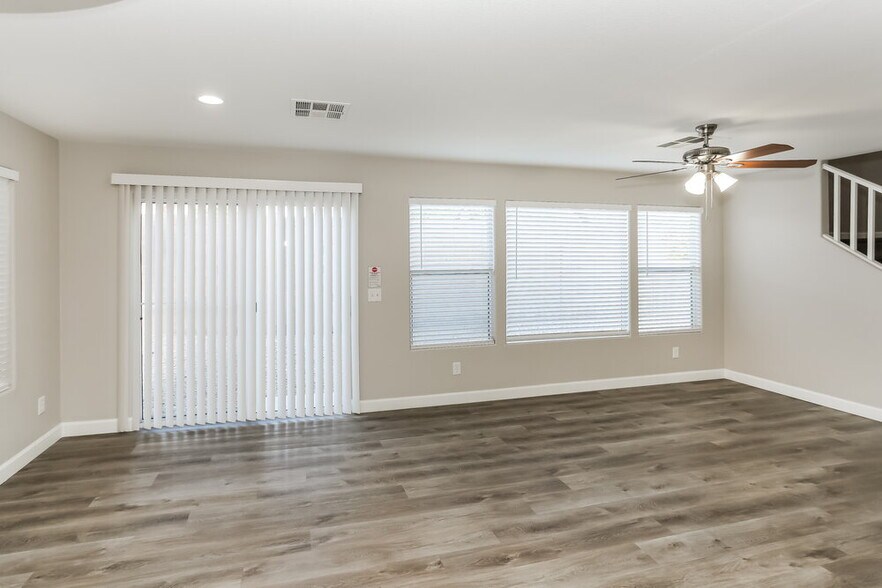 Building Photo - 8029 N Quilted Bear St